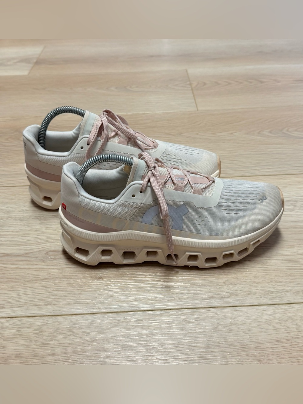 On Women's Cloudmonster road running shoes in the Moon Fawn Size 9